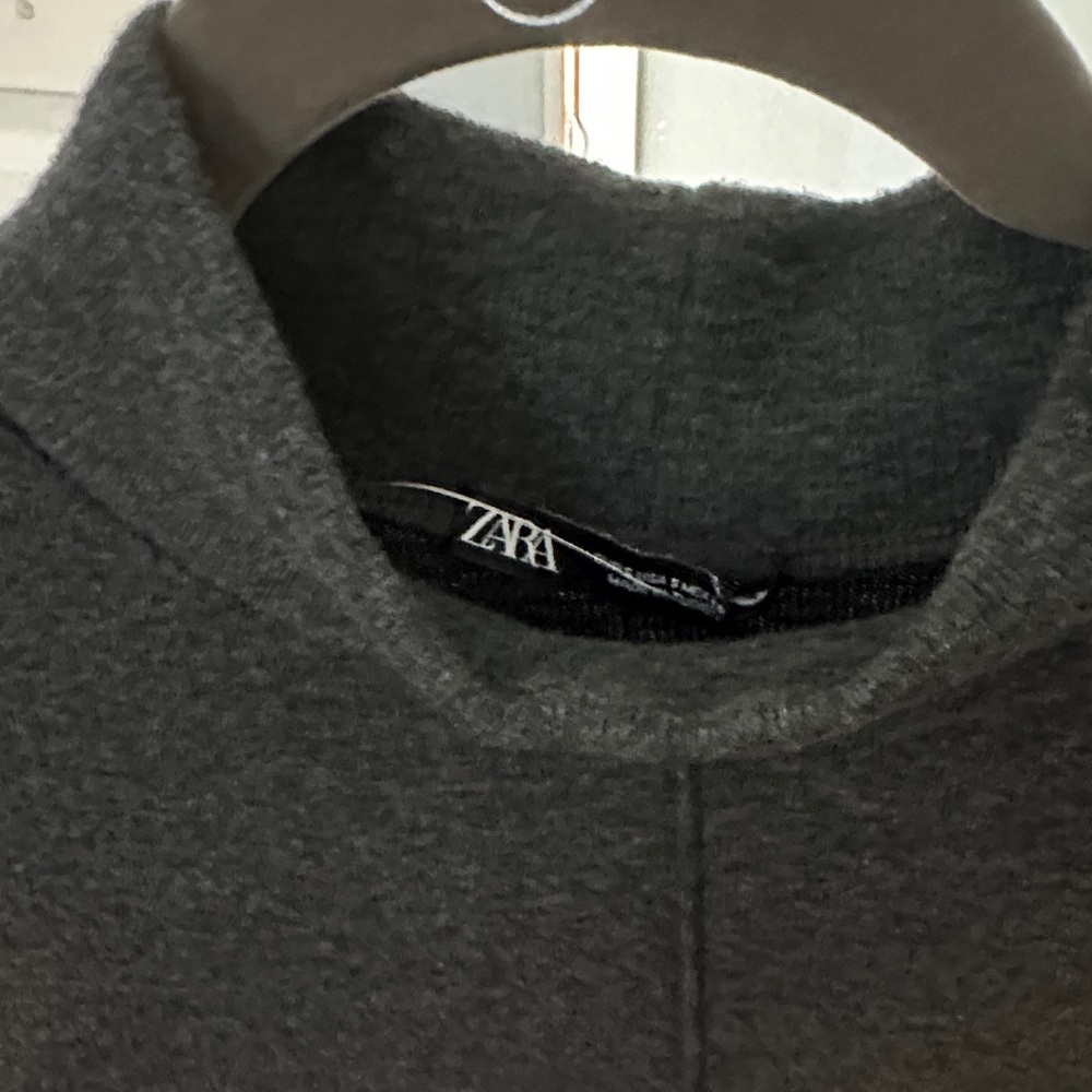 Elegant Gray Women's Dress - Picture 2 of 4
